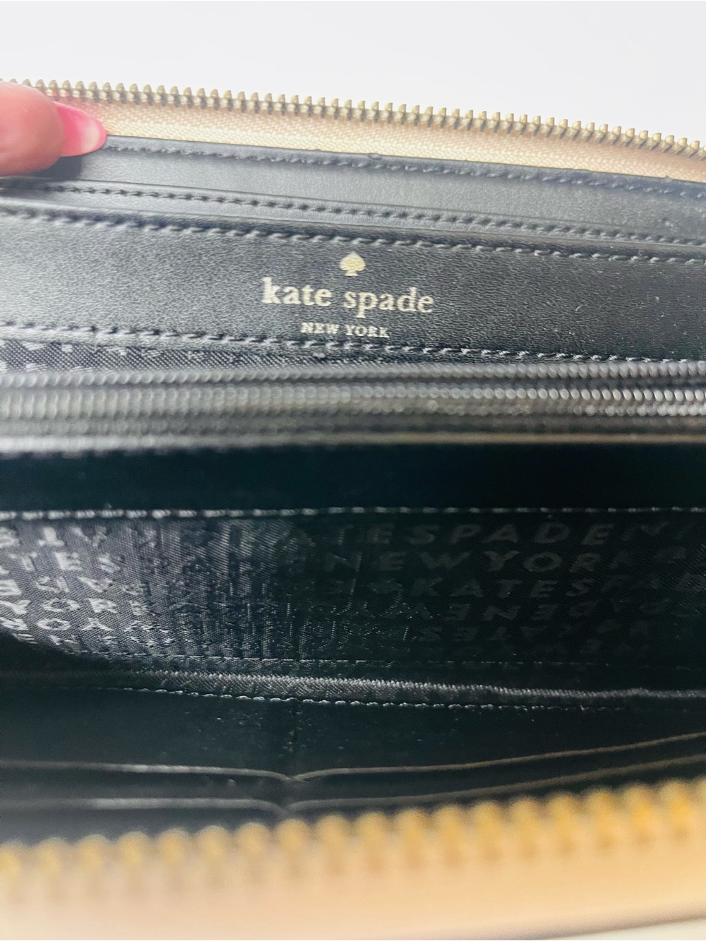 kate spade Two-Tone Cream and Black Zip Wallet - Picture 5 of 8